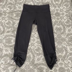 Lululemon grey capris size 4